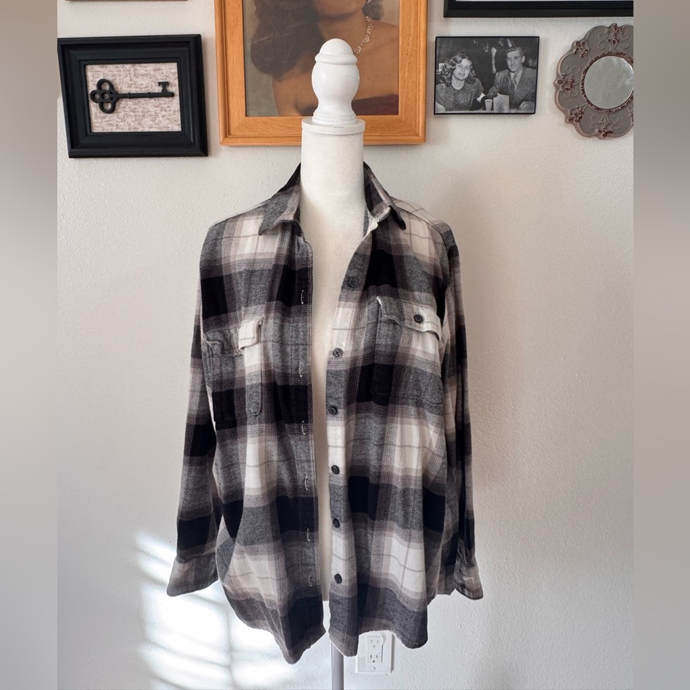 Old Navy Black and White Checkered Boyfriend Shirt